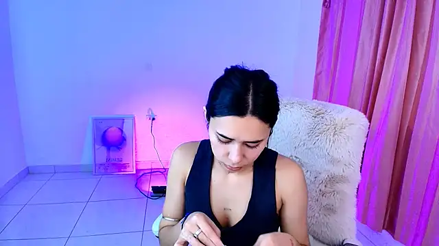 Snapshot of AmyOlimpo chatting on 02/12/26, 11:11 AmyOlimpo online show from 02/12/26, 11:11