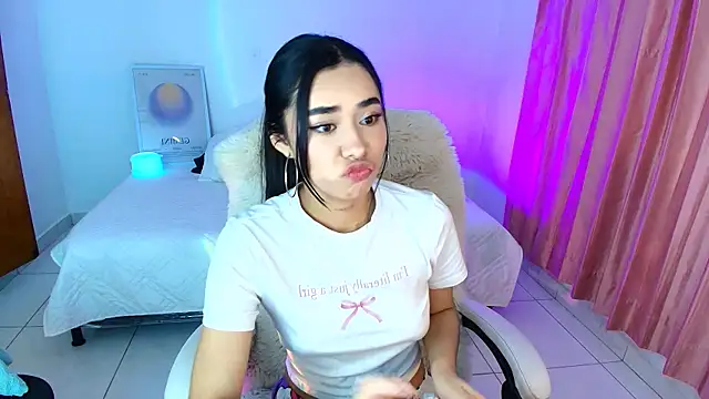 Snapshot of AmyOlimpo chatting on 03/10/26, 05:12 AmyOlimpo online show from 03/10/26, 05:12