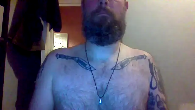 Snapshot of Thrillhouse chatting on 10/23/25, 08:40 Thrillhouse online show from 10/23/25, 08:40