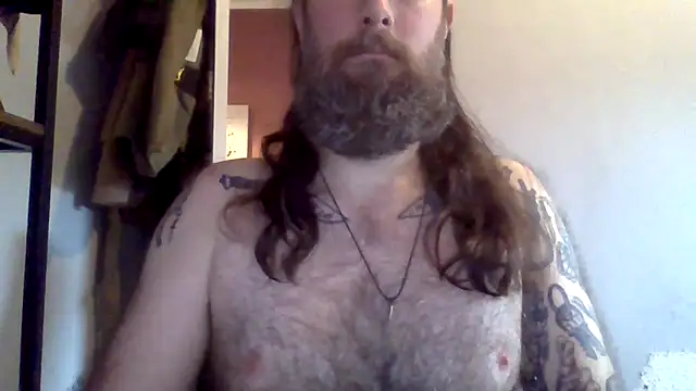 Snapshot of Thrillhouse chatting on 11/05/25, 10:04 Thrillhouse online show from 11/05/25, 10:04