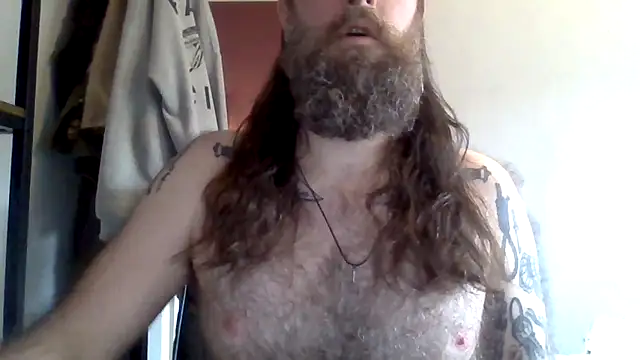 Snapshot of Thrillhouse chatting on 12/22/25, 11:51 Thrillhouse online show from 12/22/25, 11:51