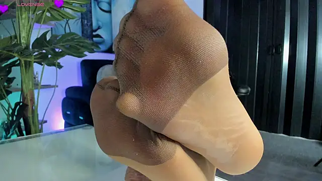 Snapshot of NebetColin chatting on 01/31/25, 03:44 NebetColin online show from 01/31/25, 03:44