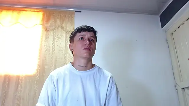 Snapshot of Tamarahryan chatting on 12/11/24, 05:48 Tamarahryan online show from 12/11/24, 05:48