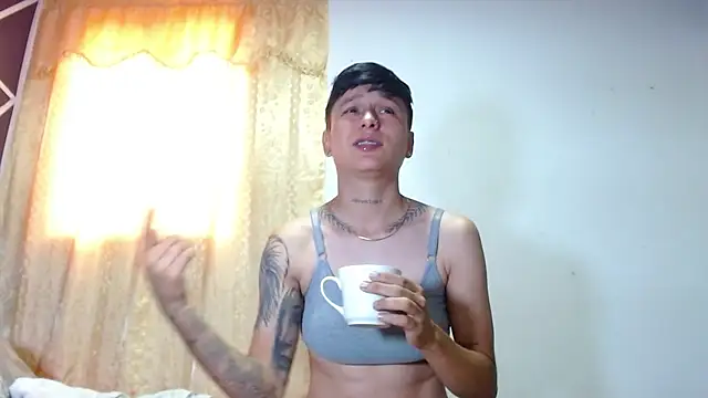 Snapshot of Tamarahryan chatting on 01/10/25, 03:06 Tamarahryan online show from 01/10/25, 03:06