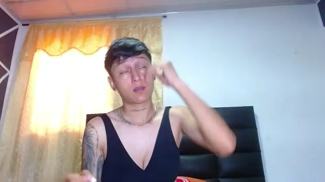 Snapshot of Tamarahryan chatting on 01/28/25, 02:21 Tamarahryan online show from 01/28/25, 02:21