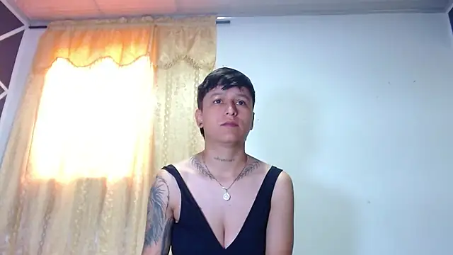 Snapshot of Tamarahryan chatting on 03/15/25, 01:51 Tamarahryan online show from 03/15/25, 01:51