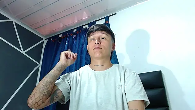 Snapshot of Tamarahryan chatting on 10/08/25, 01:20 Tamarahryan online show from 10/08/25, 01:20