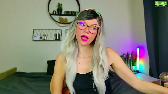 Kittychatte online show from 12/07/24, 07:38