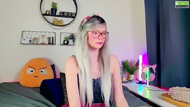 Kittychatte online show from 01/11/25, 07:39