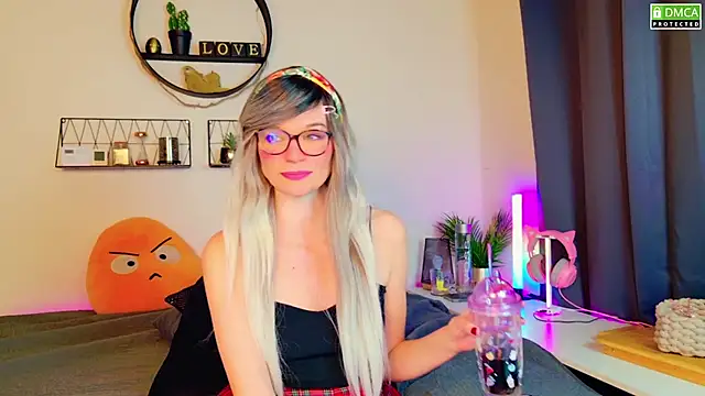 Kittychatte online show from 01/28/25, 08:15