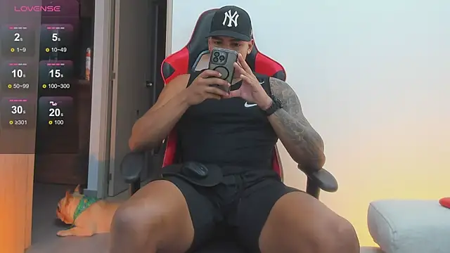 Snapshot of christiansex01 chatting on 01/08/26, 03:42 christiansex01 online show from 01/08/26, 03:42