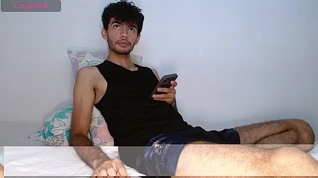 Snapshot of bear_97s chatting on 07/09/26, 10:25 bear 97s online show from 07/09/26, 10:25