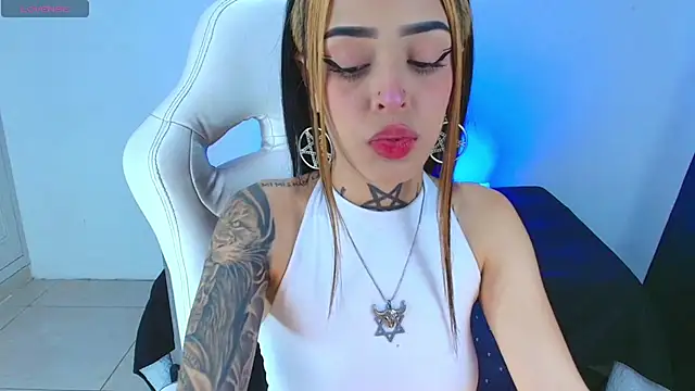 Snapshot of farichell chatting on 04/25/26, 07:44 farichell online show from 04/25/26, 07:44