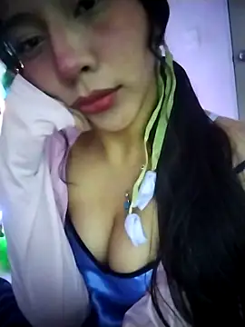 Snapshot of Umaru_uwu chatting on 12/05/25, 10:02 Umaru uwu online show from 12/05/25, 10:02