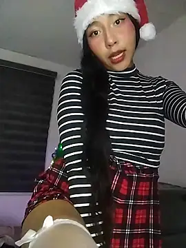 Snapshot of Umaru_uwu chatting on 12/15/25, 01:21 Umaru uwu online show from 12/15/25, 01:21