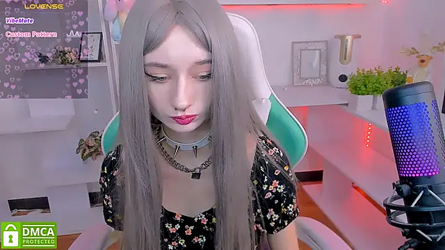 Katia Kim online show from 02/11/25, 06:40