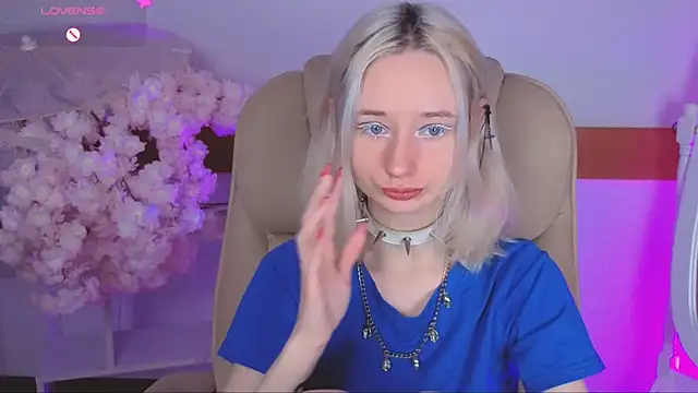 Katia Kim online show from 12/19/25, 06:20