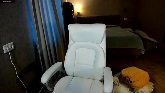 Snapshot of Your_Wet_Desire chatting on 03/05/26, 06:09 Your Wet Desire online show from 03/05/26, 06:09