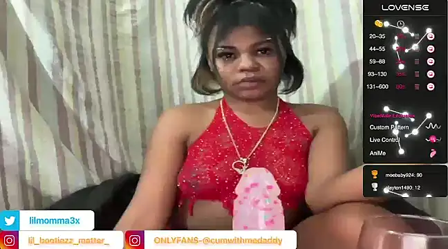 Snapshot of lil_momma420 chatting on 01/20/25, 01:39 lil momma420 online show from 01/20/25, 01:39