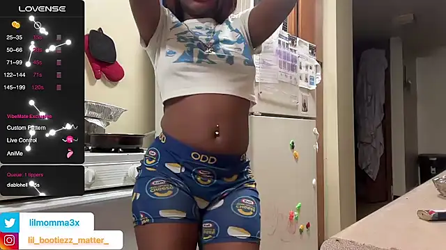 Snapshot of lil_momma420 chatting on 02/01/25, 07:47 lil momma420 online show from 02/01/25, 07:47