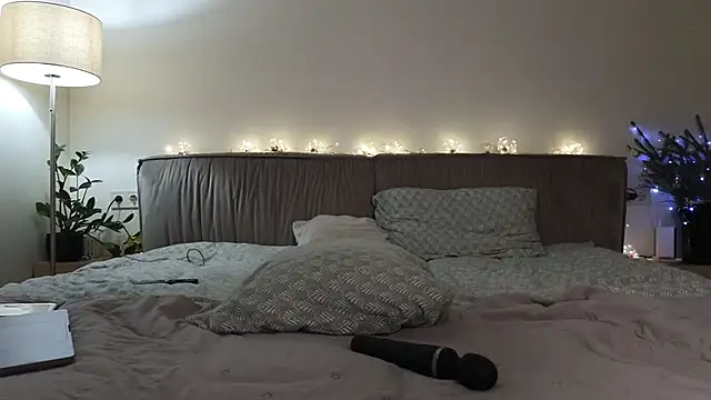 Snapshot of PassionAnn chatting on 01/10/25, 10:57 PassionAnn online show from 01/10/25, 10:57