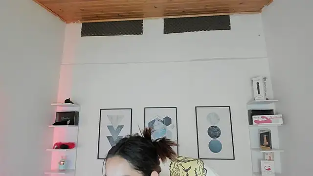 cristal  hot 1 online show from 02/03/25, 04:04