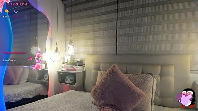 Snapshot of cristal__hot_1 chatting on 03/09/26, 05:00 cristal hot 1 online show from 03/09/26, 05:00