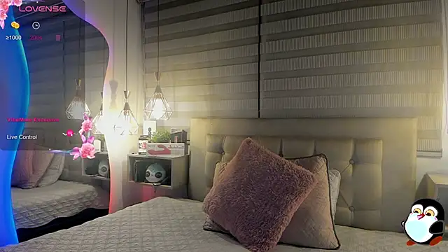 Snapshot of cristal__hot_1 chatting on 03/17/26, 05:00 cristal hot 1 online show from 03/17/26, 05:00