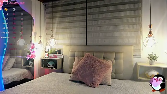 Snapshot of cristal__hot_1 chatting on 03/27/26, 05:02 cristal hot 1 online show from 03/27/26, 05:02