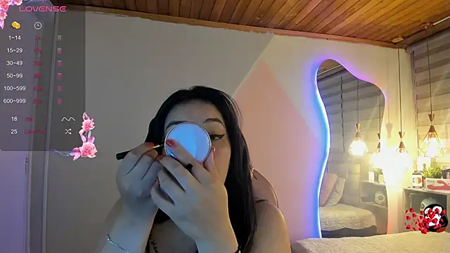 Snapshot of cristal__hot_1 chatting on 03/28/26, 05:29 cristal hot 1 online show from 03/28/26, 05:29