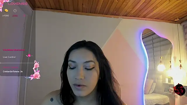 Snapshot of cristal__hot_1 chatting on 03/30/26, 05:30 cristal hot 1 online show from 03/30/26, 05:30