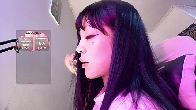 Snapshot of Persia_09 chatting on 11/13/25, 01:26 Persia 09 online show from 11/13/25, 01:26