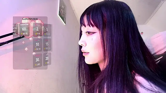 Snapshot of Persia_09 chatting on 12/15/25, 05:44 Persia 09 online show from 12/15/25, 05:44