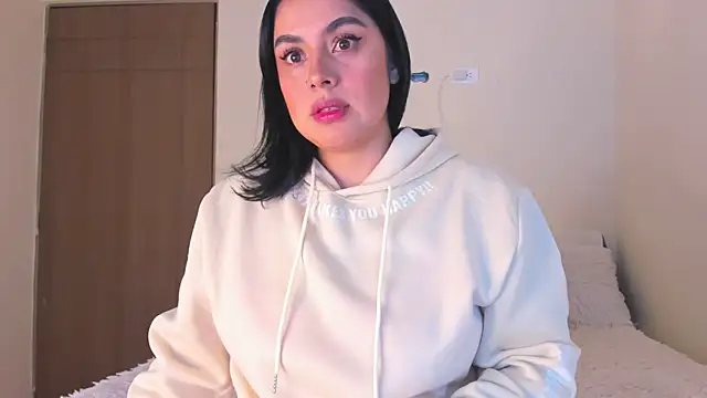 Snapshot of rosalie_lust chatting on 01/28/25, 03:15 rosalie lust online show from 01/28/25, 03:15