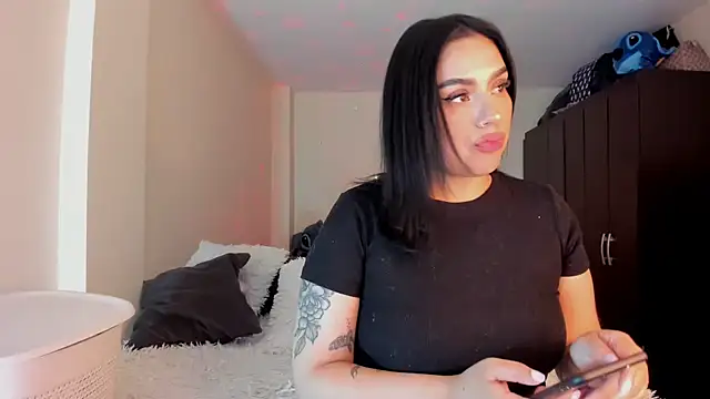 Snapshot of rosalie_lust chatting on 03/06/25, 09:58 rosalie lust online show from 03/06/25, 09:58