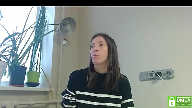 Sophi Cute online show from 10/28/25, 01:58