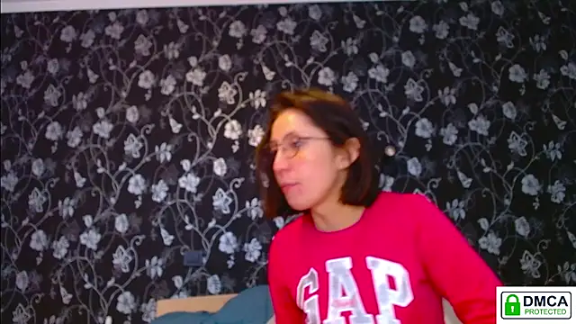 Sophi Cute online show from 05/19/26, 12:33