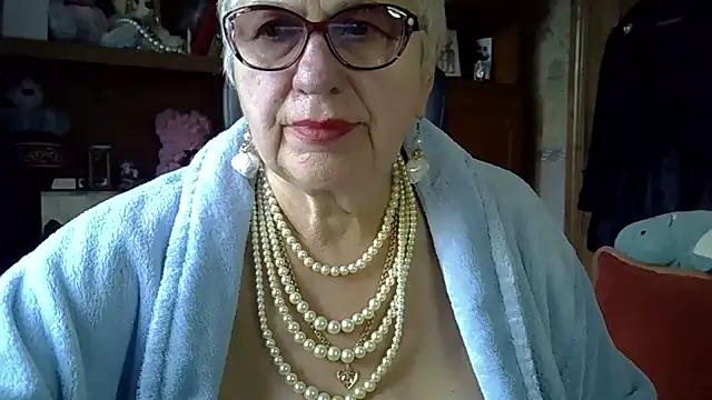 Snapshot of SweetCherry27 chatting on 11/15/25, 07:16 SweetCherry27 online show from 11/15/25, 07:16