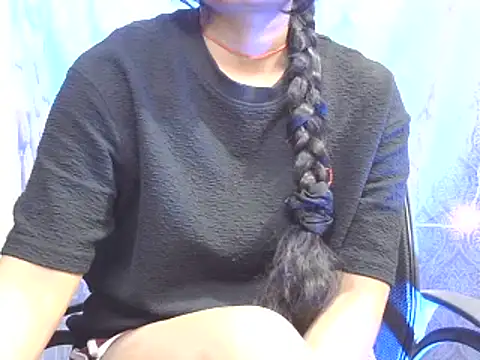 Snapshot of Supriya201 chatting on 12/28/24, 01:06 Supriya201 online show from 12/28/24, 01:06