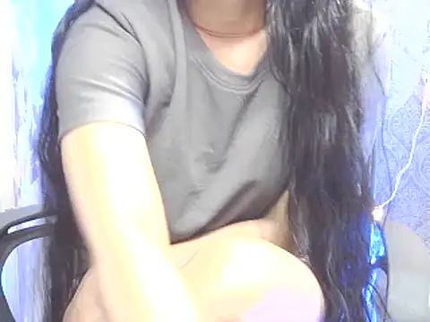 Snapshot of Supriya201 chatting on 03/22/25, 04:26 Supriya201 online show from 03/22/25, 04:26