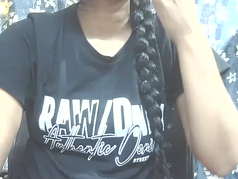 Snapshot of Supriya201 chatting on 06/30/26, 03:02 Supriya201 online show from 06/30/26, 03:02