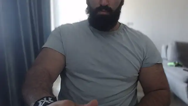 hugemachohandsome online show from 09/24/25, 07:01