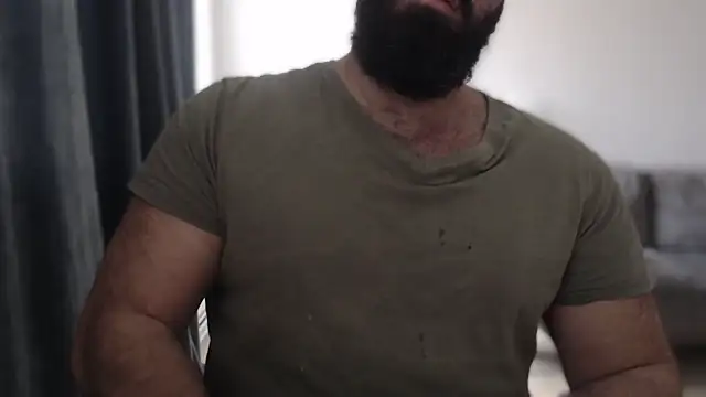 hugemachohandsome online show from 11/01/25, 08:27