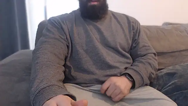 hugemachohandsome online show from 01/09/26, 10:18