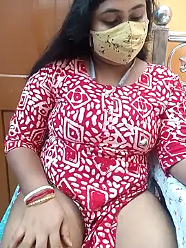 Snapshot of Sophiaboudi chatting on 03/21/25, 06:07 Sophiaboudi online show from 03/21/25, 06:07