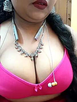 Snapshot of Sophiaboudi chatting on 09/12/25, 07:25 Sophiaboudi online show from 09/12/25, 07:25