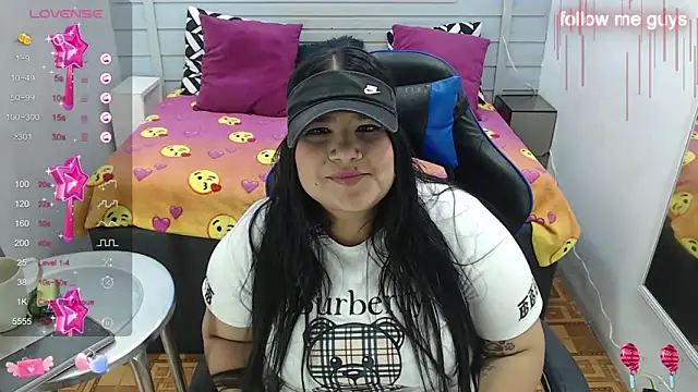 Snapshot of evelin_zaens chatting on 02/18/25, 03:10 evelin zaens online show from 02/18/25, 03:10