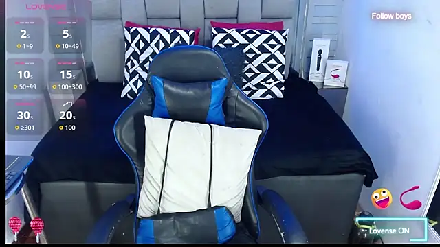 Snapshot of evelin_zaens chatting on 10/01/25, 04:18 evelin zaens online show from 10/01/25, 04:18