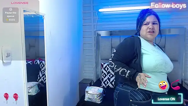 Snapshot of evelin_zaens chatting on 10/02/25, 04:30 evelin zaens online show from 10/02/25, 04:30