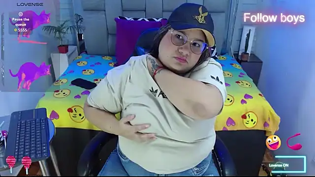 Snapshot of evelin_zaens chatting on 12/03/25, 03:58 evelin zaens online show from 12/03/25, 03:58